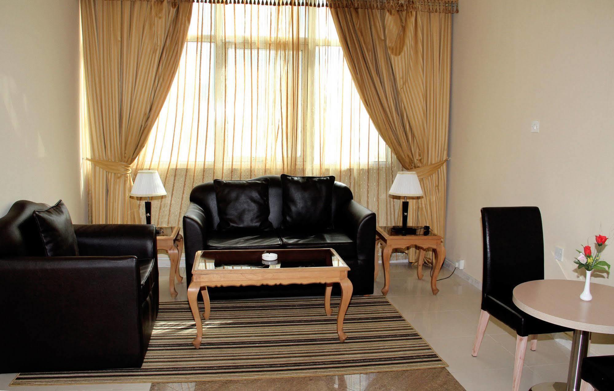 Royal Hotel Apartment Kalba Extérieur photo